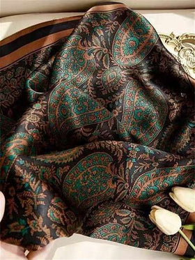 وشاح مربع كبير مطبوع بنمط الكاجو الحريري الناعم للنساء، مناسب للاحتفالات والخروجات والارتداء اليومي مع الفستان