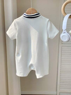 SHEIN بدلة نوم كاجوال من قطعة واحدة للرضيع الذكر ذات نمط حرفي ملون مكتوب، مناسبة لحفلة عيد الميلاد، المناسبات المسائية، الأداء، حفلة الزفاف، حفلة استقبال المولود، ضيف الزفاف، وصيف الملك، والشخص الذي يحمل الزهور