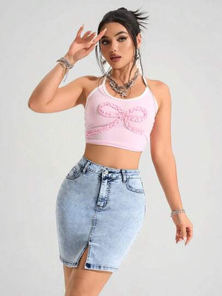 PETITE تنورة جينز محكمة للنساء منحنية الخصر وبها جيوب وشق في الحاشية