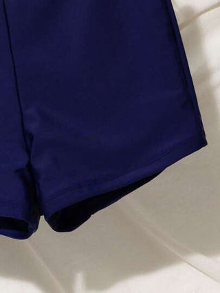 طقم تانكيني حريمي Swim Lushoire مجموعتان من البكيني المحتشم بتصميم منساب، ملبوس رفع وتثبيت وتنفيذ بسلك داخلي مزين بطبعة نباتات استوائية بلونين الأزرق والأبيض، مناسب للنساء البالغات المحافظات في الإجازات، تشمل السترة والسراويل الداخلية