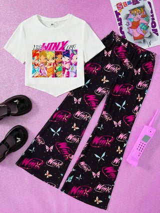 ملابس بناتي The Winx X  مجموعة بنطلون وتيشيرت للبنات المراهقات ، تيشيرت قصير الأكمام أبيض مريح متعدد الاستخدامات مع رسوم بورتريه ، وبنطلون أسود متسع بطبعة فراشات ملونة قطعتان