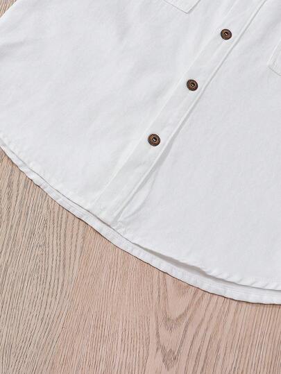 SHEIN قميص جينز أساسي للأولاد والمراهقين طويل الأكمام برزة أمامية وجيب بقصة رسمية للاستخدام اليومي