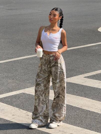 SHEIN EZwear سروال مريح فضفاض للنساء مطبوع بطباعة الأفرع