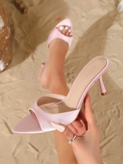 On feet& in love صنادل نسائية ذات كعب عالٍ مفتوحة الأصبع، بحمالات من الساتان، مناسبة للربيع والصيف