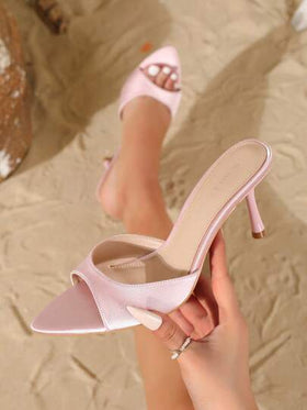 On feet& in love صنادل نسائية ذات كعب عالٍ مفتوحة الأصبع، بحمالات من الساتان، مناسبة للربيع والصيف