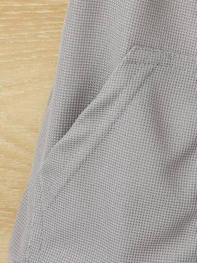 SHEIN Genkimix Kids مجموعة من 2 قطعة للأولاد الصغار، سترة هودي محبوكة وقصيرالأرجل ذات لون أحادي تناسب الصيف، قماش ناعم ومريح مناسب لارتداء اليومي