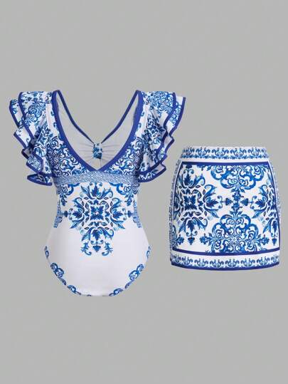 Swim Oasis سباحة/صيف للنساء موديل SS2025 ملابس شاطئ، بدلة سباحة، طبعة خزف أزرق وأبيض، بقطعة واحدة + تنورة قصيرة لتغطية
