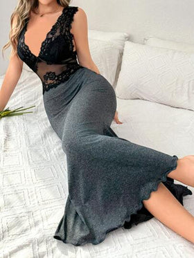 SHEIN فستان نوم طويل أنثوي بتصميم حورية البحر ذو ألوان متباينة ولحاشية من الدانتيل وأربطة واسعة