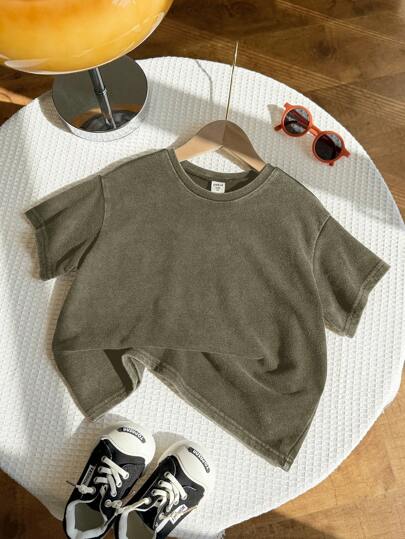 SHEIN قميص كاجوال رياضي للأولاد بتصميم ياباني وكوري ذو قصة واسعة, محلول بالماء ناعم ومريح بياقة مستديرة، مناسب للأطفال للعودة إلى المدرسة والحفلات والأعياد والأداءات والأعراس والمعمودية والرحلات وممارسة الرياضة في الربيع والصيف