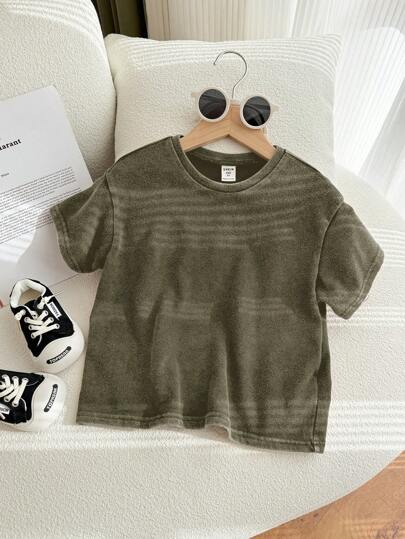 SHEIN قميص كاجوال رياضي للأولاد بتصميم ياباني وكوري ذو قصة واسعة, محلول بالماء ناعم ومريح بياقة مستديرة، مناسب للأطفال للعودة إلى المدرسة والحفلات والأعياد والأداءات والأعراس والمعمودية والرحلات وممارسة الرياضة في الربيع والصيف