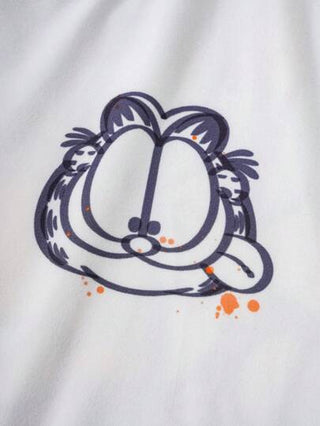 فستان أطفال GARFIELD X  طقم مكون من تي شيرت أبيض فضفاض وشورت أسود لفتى المراهقين، مع طباعة رسوم متحركة وحرف ألسنة اللهب والخطوط الملونة، مناسب لفصلي الربيع والصيف