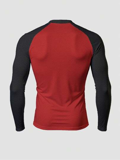 Manfinity Sport Corelite تي شيرت رياضي بياقة طاقم وأكمام طويلة نصف كم برسومات العنكبوت للرجال