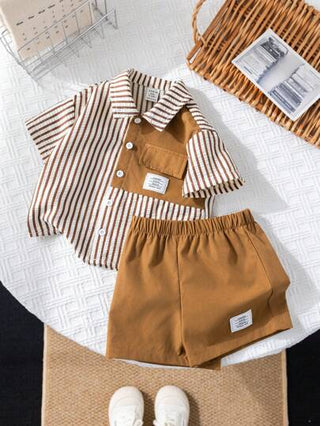 SHEIN صندوق للرضع ذو أكمام قصيرة بخطوط مُلوّنة بنمط كوري جميل وشورت بخصر مطّاطي 2 قطعة، مناسب للصيف
