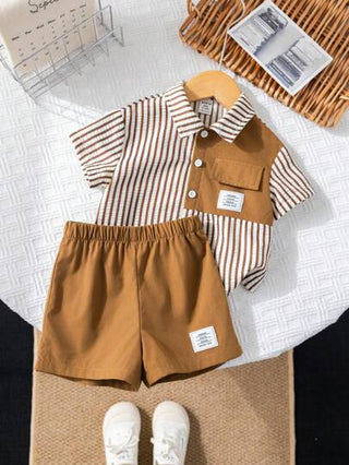SHEIN صندوق للرضع ذو أكمام قصيرة بخطوط مُلوّنة بنمط كوري جميل وشورت بخصر مطّاطي 2 قطعة، مناسب للصيف