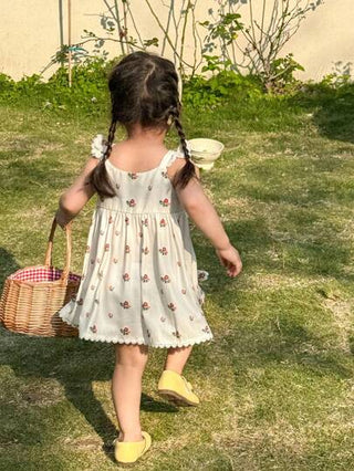 فساتين بيبي فستان بيبي دول كاب كم مزخرف بالنقوش الزهرية لفصل الصيف