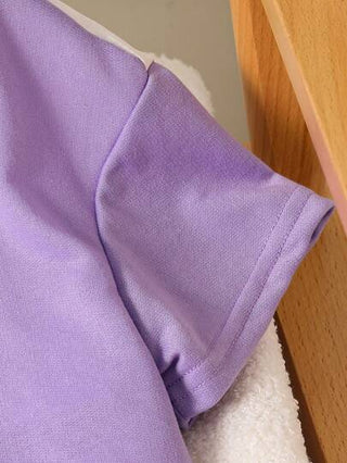 مجموعة قصيرة الأكمام مطبوعة بنقوش هندسية وتصاميم مناسبة للأطفال، ملائمة للنزهات والمدرسة والتجمعات اليومية، مناسبة لفصلي الخريف والشتاء
