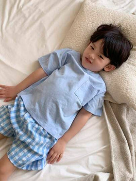Dazy Kids 2 قطعة / مجموعة بيجامة صيفية للأطفال البنين تتكون من تي شيرت قصير الأكمام مصنوع من الأقمشة المحبوكة وشورت مربع رمضان