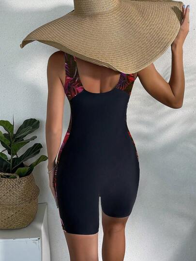 SHEIN Swim قطعة واحدة من البدلة السباحة (طباعة عشوائية) بتصميم بسيط وذو حمالة رفيعة، ملائم للصيف
