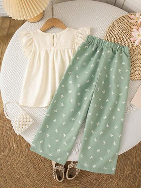 SHEIN Vintaside Kids طقم بناتي مطبوع بالفراشات: بلوزة بطرز أزهار وأكمام قبعة، بنطلون كاجوال واسع الساق مطبوع بتصميم الفراشات، طقم صيفي بطراز فينتاج عذب