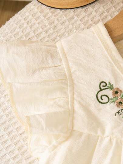 SHEIN Vintaside Kids طقم بناتي مطبوع بالفراشات: بلوزة بطرز أزهار وأكمام قبعة، بنطلون كاجوال واسع الساق مطبوع بتصميم الفراشات، طقم صيفي بطراز فينتاج عذب