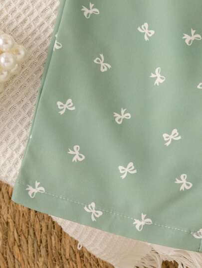 SHEIN Vintaside Kids طقم بناتي مطبوع بالفراشات: بلوزة بطرز أزهار وأكمام قبعة، بنطلون كاجوال واسع الساق مطبوع بتصميم الفراشات، طقم صيفي بطراز فينتاج عذب