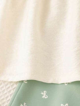 SHEIN Vintaside Kids طقم بناتي مطبوع بالفراشات: بلوزة بطرز أزهار وأكمام قبعة، بنطلون كاجوال واسع الساق مطبوع بتصميم الفراشات، طقم صيفي بطراز فينتاج عذب