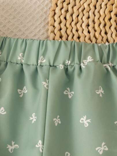 SHEIN Vintaside Kids طقم بناتي مطبوع بالفراشات: بلوزة بطرز أزهار وأكمام قبعة، بنطلون كاجوال واسع الساق مطبوع بتصميم الفراشات، طقم صيفي بطراز فينتاج عذب