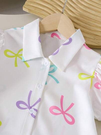 SHEIN Genkimix Kids 2 قطعة / مجموعة بدلة أنيقة تتكون من قميص بأكمام قصيرة وبنطلون، مناسبة للصيف، للفتاة الصغيرة