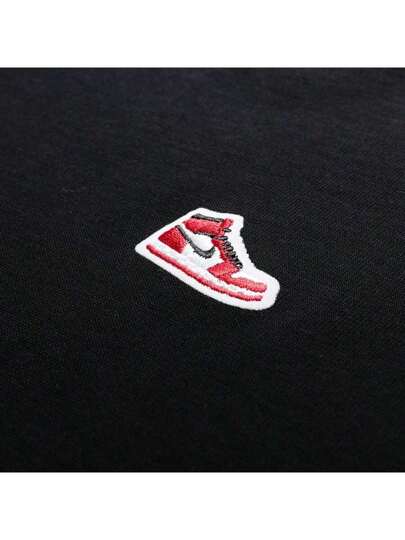 Nike تي شيرت تدريب ضيق من AS M J BRND BR SNKR PCH SS CRW للرجال، للركض واللياقة البدنية، تي شيرت قصير الأكمام مريح وقابل للتنفس، HJ2327-010