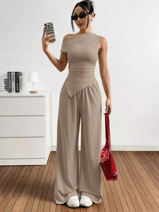 EZwear مجموعة من قطعتين - ملابس علوية ذات ياقة غير متماثلة بلون أحادي وبنطلون مزود بجيوب ، مجموعة محبوكة للنساء