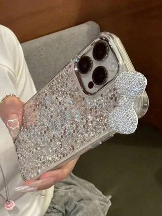 غطاء هاتف من الترتر الفضي براقة بشكل فيونكة مرصعة بالراين الفاخر متوافق مع سلسلة هواتف iPhone16/15/14/13/12/11، جميلة وأنيقة بأسلوب اليابان وكوريا الجنوبية، هدية رائعة لصديقتك أو صديقاتك في المناسبات