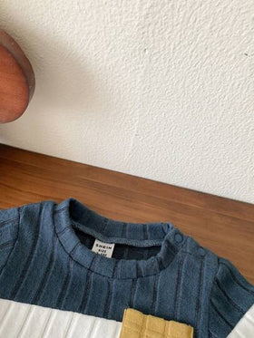 SHEIN Vintaside Kids طقم بلوزة وبنطلون أطفال رضع، بلوزة منقوشة ولون محايد، وبنطلون أزرق، أنيق مريح مناسب لجميع المناسبات في الصيف