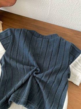 SHEIN Vintaside Kids طقم بلوزة وبنطلون أطفال رضع، بلوزة منقوشة ولون محايد، وبنطلون أزرق، أنيق مريح مناسب لجميع المناسبات في الصيف