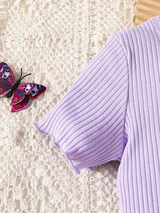 SHEIN 4 قطع قمصان أطفال بنات مريحة وشاملة ومزينة برسومات راقية بأكمام قصيرة