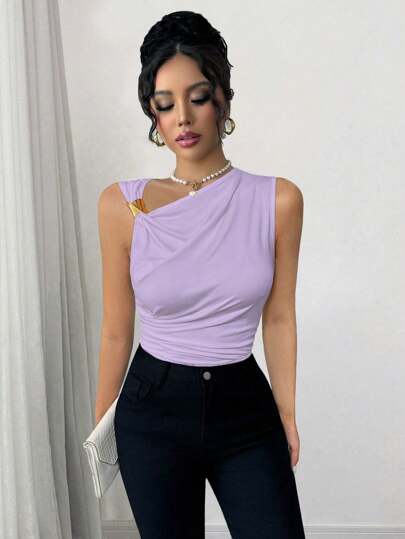 Calvaya ملابس علوية نسائي أنيق وجذاب بلا أكمام، بتصميم مكشوف على البطن مزين بالمعدن، من قماش مضفر أبيض، مناسب لإطلالات الربيع والصيف