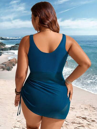 Swim Lushoire مجموعة قطعتين للنساء ذوات الحجم الكبير، لون أخضر بتصميم قطع من شبكي أنيق ذو خصر عالي مع سحاب وقاعدة ثلثية مع بكيني هالتر للاستخدام في الكورنيش والارتداء اليومي
