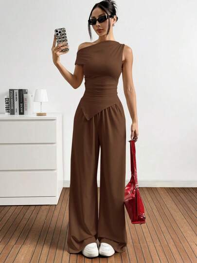 EZwear طقم بقطعتين للمرأة: توب كتف مائل وبنطال من اللون الصلب المحبوك