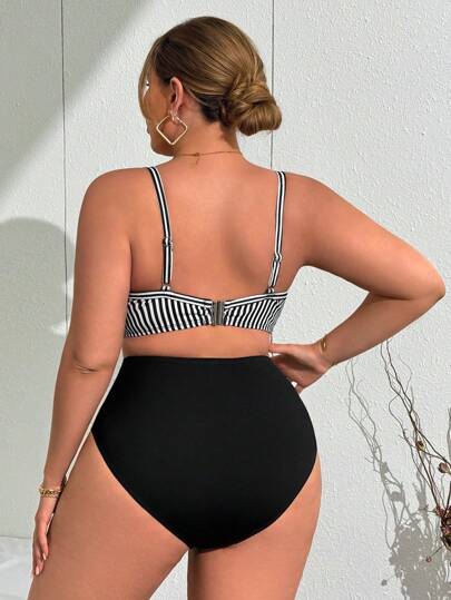 Swim Lushoire طقم ملابس السباحة النسائية لفصل الصيف يتكون من ملابس علوية بطبعة منسوجة مشدودة وداعم بسلك مثبت من النوع المقاطع من الأمام ، بالإضافة إلى سروال أسود مقشر مشدود لتنحيف الخصر، لمقاسات كبيرة