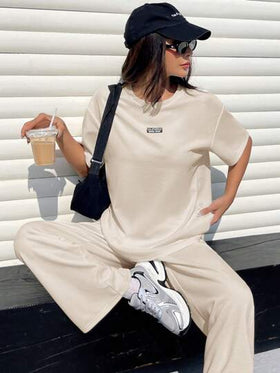 SHEIN EZwear طقم بنطلون وتي شيرت كاجوال فضفاض بنسيج معتبر من لون المشمش للنساء