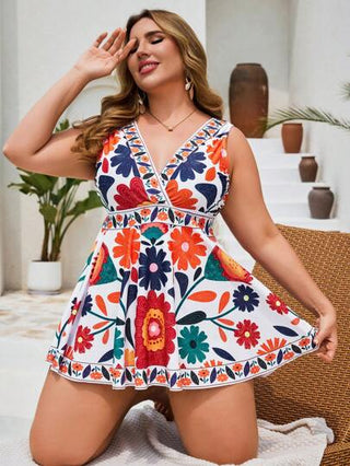 Swim Lushoire مجموعة ملابس سباحة بتصميم زهري بفتحة رقبة على شكل حرف V مع كشكشة وسروال سباحة بخصر عالي لحجم كبير، لإطلالة أنيقة وجريئة في عطلة الشاطئ