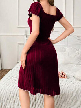 SHEIN ثوب نوم نسائي بياقة طاقم وزينة شريطية فيونكة رفرف، لون أحادي بني، أنيق وكاجوال