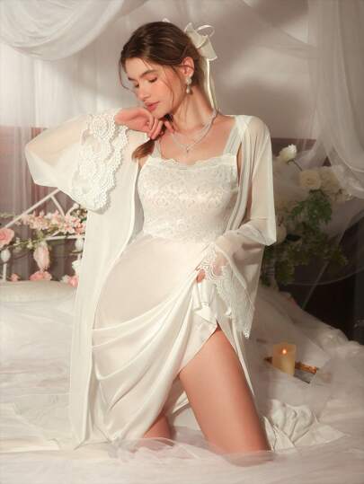 DelicateAllure مجموعة ملابس نوم رومانسية للعروس، تفاصيل أنيقة ودافئة لموسم الأعياد، قطعتان