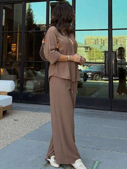 طقم حريمي قطعتين بدلة نسائية من قطعتين ، لباس علوي بذراع طويل وقصير ذات ياقة وتصميم سحاب ، إرخاء بسيط ، ملابس عادية ، بنطال طويل بخصر مطاطي واسع الساق