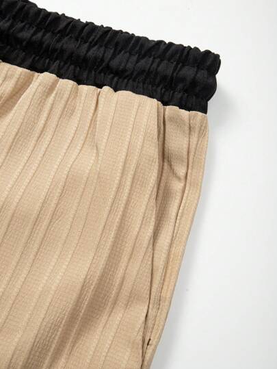 Manfinity Swimmode طقم قميص أكمام قصيرة وشورت قصير ملون للرجال ، طرطور السباحة للرجال من نسيج مضلل ، شورت سباحة هاواي للرجال