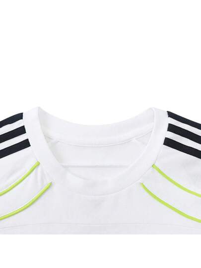 Adidas تيشيرت رجالي كروي الرقبة قصير الأكمام REAL UBP موديل TJF2591 لعام 2025