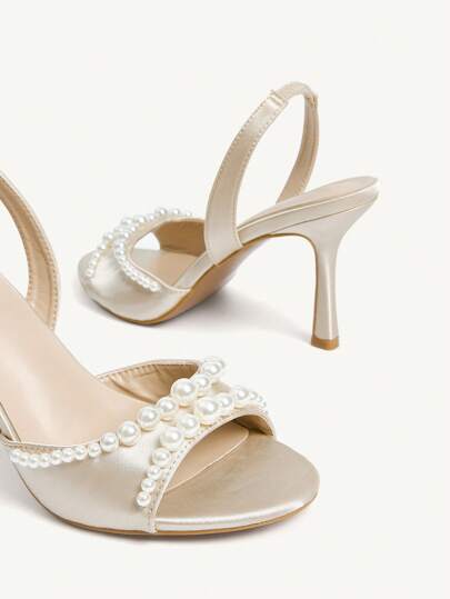 CUCCOO CHICEST صنادل نسائية ذات كعب عالي رفيع ذات أصابع دائرية لامعة ذات تصميم أنيق وأنثوي، أبيض ساتان أنيق للعروس والوصيفات، أحذية كعب عالي للاستخدام في الحفلات والمناسبات الرسمية مناسبة ل- الزفاف.