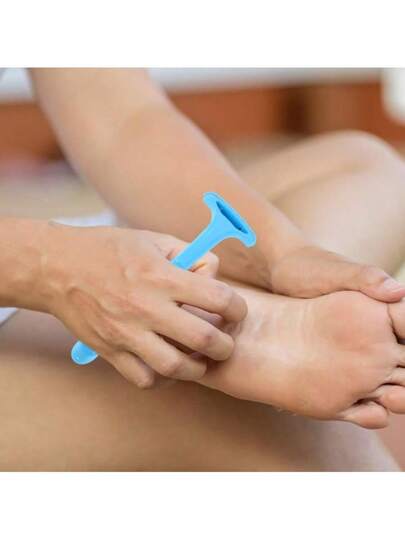قاطع بشرة القدم قطعة واحدة، أداة رعاية قدم احترافية لإزالة البشرة الميتة والندوب والكعوب المتشققة، مناسبة للاستخدام المنزلي. هذه الأداة هي خيار مثالي لإزالة البشرة المتصلبة والتشققات والبشرة الجافة. مصنوعة من مواد بلاستيكية، محمولة وسهلة الاستخدام، الل...