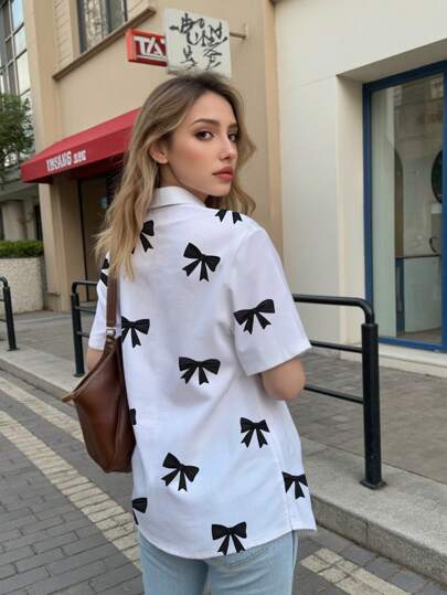 INAWLY بلوزة قصيرة الأكمام طباعة أشكال فراشة عصرية للنساء، صيفي