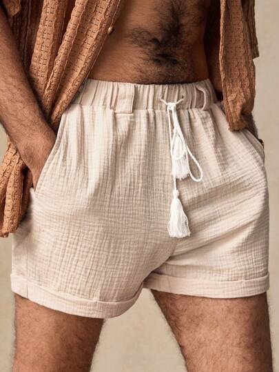 Manfinity BRENVOR شورت رجالي كاجوال ذو خصر مربوط بسحاب من قماش متجعد ذو طبقتين مع حلقات حزام