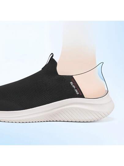 Skechers حذاء مشي رجالي سهل الارتداء من ألترا فليكس